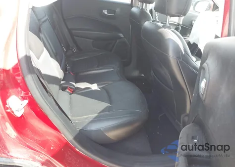 2019 Jeep Compass Limited 4X4 z USA, uszkodzony, nr VIN 3C4NJDCB7KT596110